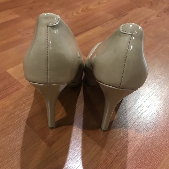 🤩LIKE NEW! Madden Girl | Nude Platform Heels 7.5 - Picture 8 of 9